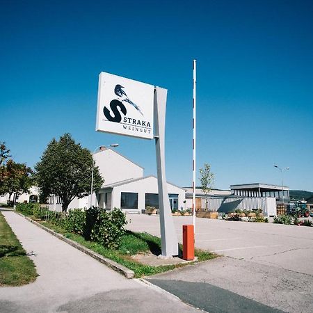 RechnitzWeingut Straka公寓 外观 照片